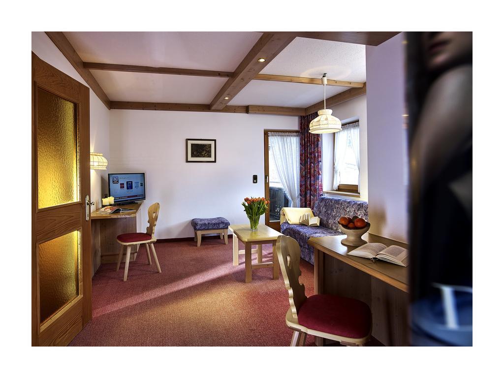 Linserhof Bed&Breakfast Имст Екстериор снимка